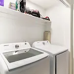 Spacious In A Quiet Neighborhood Holiday home Nashville