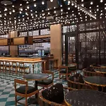 Fraye Curio Collection By Hilton Hotel