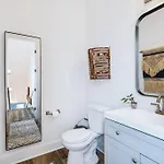 Instagrammable W/ Rooftop Deck, 3 Bdrm Nashville