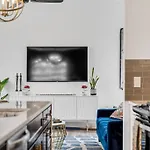 Instagrammable W/ Rooftop Deck, 3 Bdrm Nashville