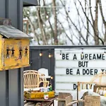 Holiday home Instagrammable W/ Rooftop Deck, 3 Bdrm Nashville