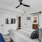 Instagrammable W/ Rooftop Deck, 3 Bdrm * Nashville