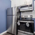 Walk To 12 South, 7 Min To Downtown, Free Parking! *