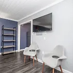 Apartment Walk To 12 South, 7 Min To Downtown, Free Parking! *