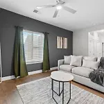 The Platinum Penthouse The Gulch