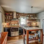 Historic Cleveland Park Cottage