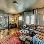 Historic Cleveland Park Cottage
