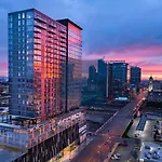 Deluxe On Broadway Apartment