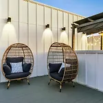 New Blue Bird Haven 13Beds Rooftop View Free Parking