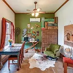 Eclectic Nashville Cottage About 5 Mi To Downtown!
