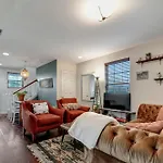 3 Bd 2 Bath Home Walking Distance To Nations