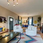 Historic East Nash Sleeps 6