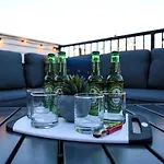 New Lux Townhome 6 Mins To Dt Rooftop Sleeps 12