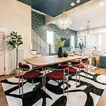 Designer Single Family House-rooftop- Hot Tub *