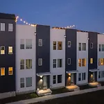 Holiday home Carrie Underwood's East Side Rooftop Game