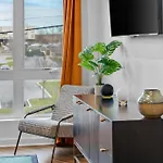 Apartment Modern, Free Parking, Walk To Everything Nashville