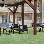 Cozysuites Two Classy Music Row Condos With Parking