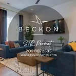 Holiday home 7Br Retreat, Rooftops, Garages, Walkable To Faves 5 Mins To Nissan Stadium, Less Than 10 Mins To Broadway, 24 Hr Hospitality, Great For Groups