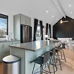 Holiday home Music Row Townhome *