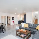Ada Accessible Dog Friendly With Patio, Yard Ample Parking, Great For Families, 12 Mins To Broadway, 12south, Geodis Park, 24 Hr Hospitality *