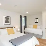 Ada Accessible Dog Friendly With Patio, Yard Ample Parking, Great For Families, 12 Mins To Broadway, 12south, Geodis Park, 24 Hr Hospitality Holiday home *