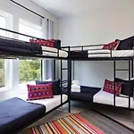 East Nash Double - 26 Beds Fast