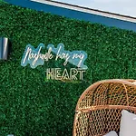 East Nash Double - 26 Beds Fast Nashville