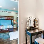 Game And Skydeck - Book Today Holiday home Nashville