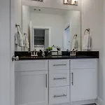 New Townhome 5 Mins To Broadway Sleeps 8 Holiday home