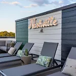 Rooftop Skyline Views Dt Nash Sleeps 12 Nashville