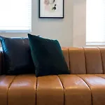 Rooftop Skyline Views Dt Nash Sleeps 12