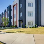 Holiday home Rooftop Skyline Views Dt Nash Sleeps 12