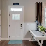 Large East With Game Sleeps 12