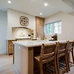 Holiday home Lux West Nash Tudor 4mi To Dt Sleeps 9 Nashville