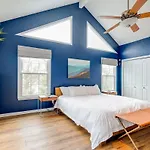 Historic East Nash Sleeps 6