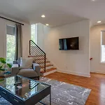 10 Percent Off New Downtown Sleeps 8 Nashville