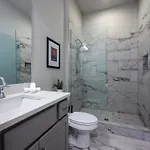 Holiday home New Lux Townhome 6 Mins To Dt Rooftop Sleeps 12 *