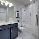 New Lux Townhome 6 Mins To Dt Rooftop Sleeps 12 Holiday home *