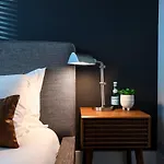 New Lux Townhome 6 Mins To Dt Rooftop Sleeps 12 Nashville