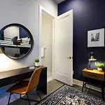 Holiday home New Lux Townhome 6 Mins To Dt Rooftop Sleeps 12 Nashville