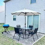 Hidden Gem 10 Min From Downtown Holiday home
