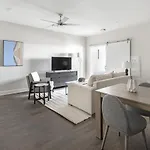 Landing - Modern With Amazing Amenities Apartment *