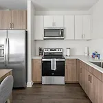Apartment Landing - Modern With Amazing Amenities Nashville