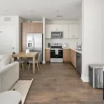 Apartment Landing - Modern With Amazing Amenities Nashville