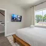 Luxury Four-story With Rooftop Views, 10min To Downtown! Sleeps 12! * Nashville
