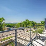 Luxury Four-Story Home, Rooftop Deck With Views, Pingpong! Sleeps 12!