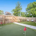 The Hadley House - Cozy Porch & Fenced In Backyard