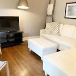 Hangout House Play, Work, And Visit Holiday home *