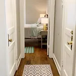Hangout House Play, Work, And Visit * Nashville