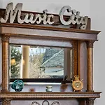 Historic Nashvilla On Music Row - 2 King Suites
